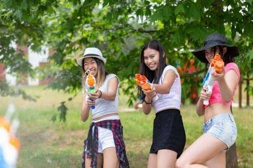 大人の本気水鉄砲合戦with女子